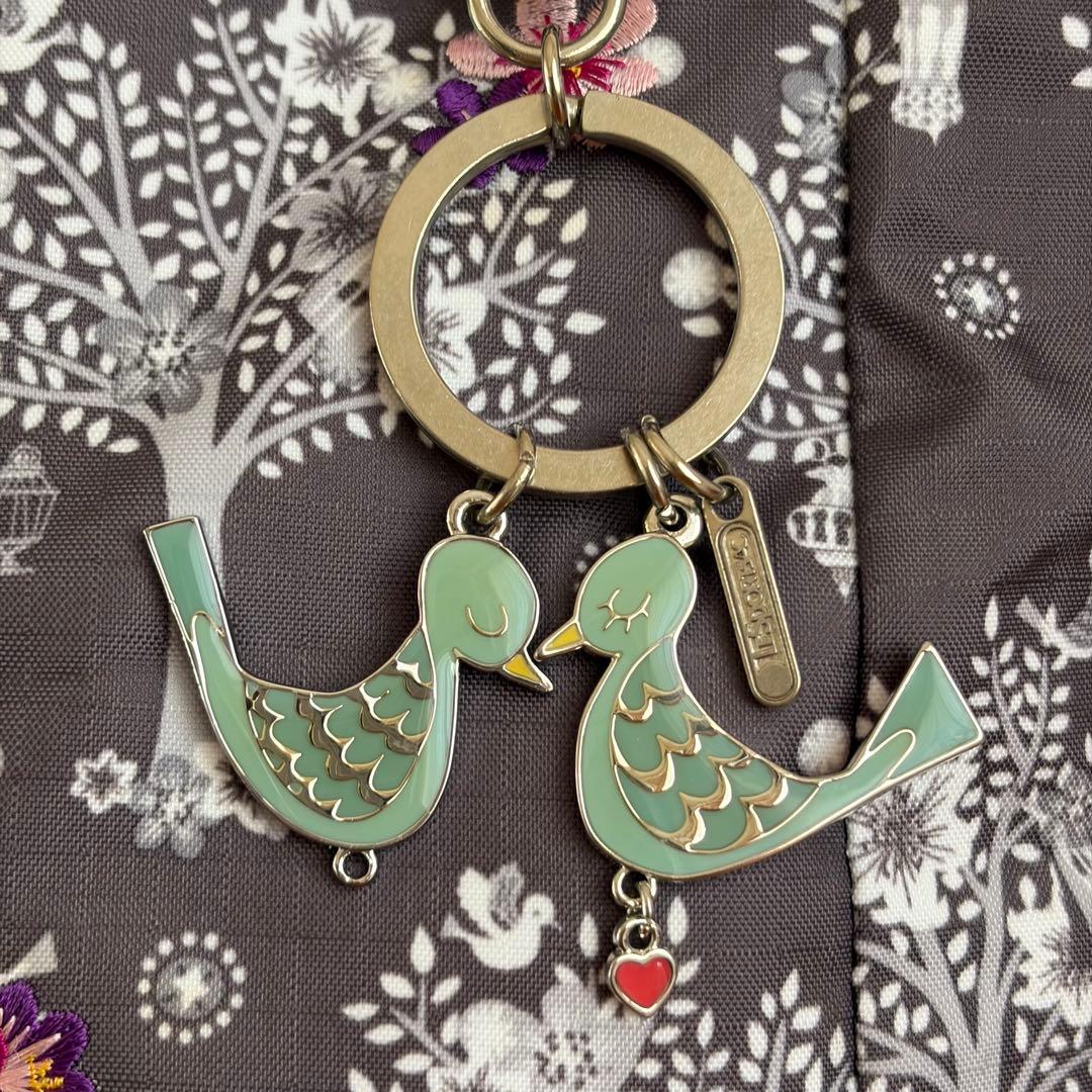 【入手困難】LeSportsac ディズニー コラボ 刺繍 トートバッグ