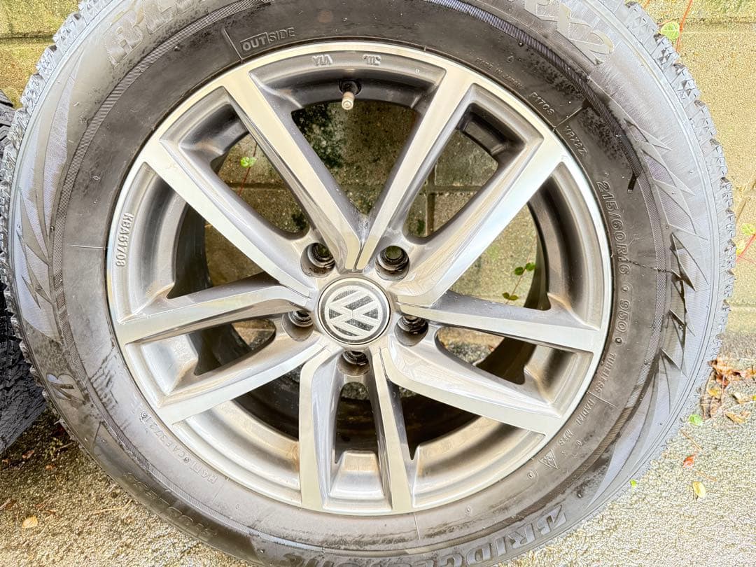 215/60R/16パサートb8 スタッドレスホイールセットブリザック vrx2