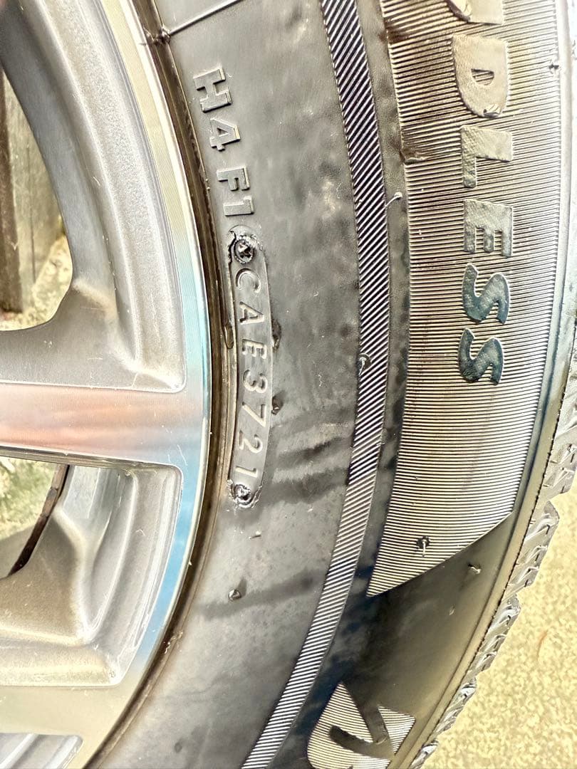215/60R/16パサートb8 スタッドレスホイールセットブリザック vrx2