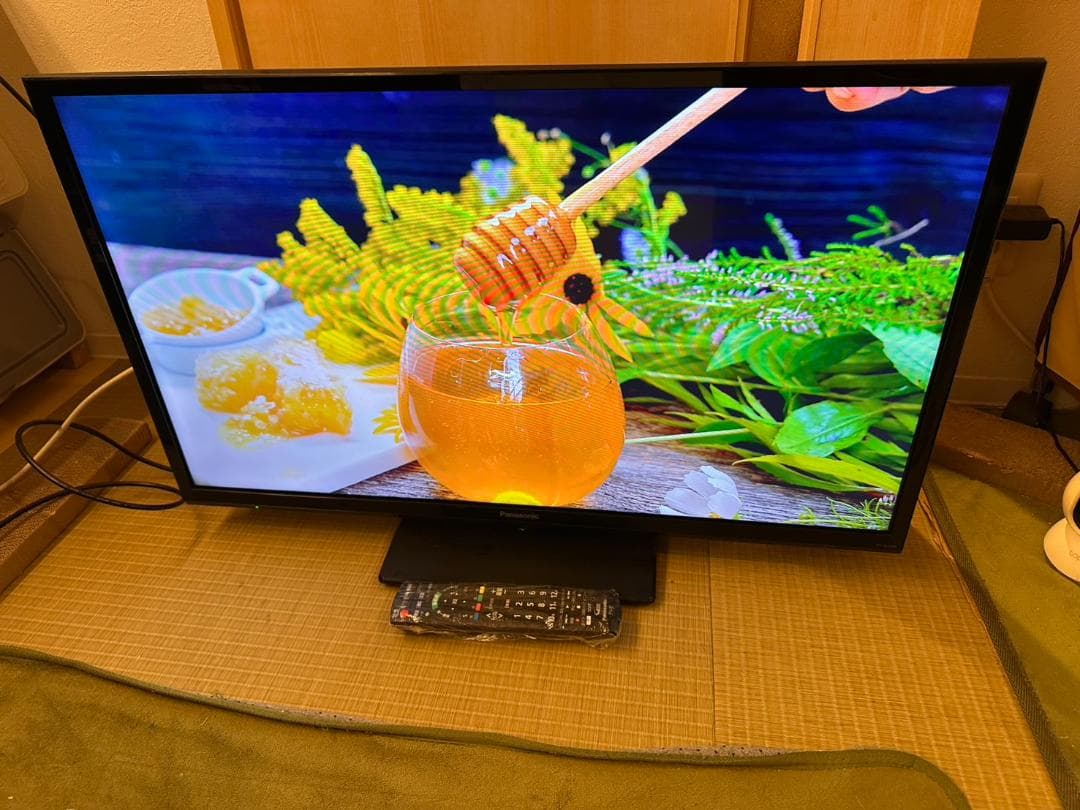 Panasonic　パナソニック　32型テレビ　テレビ TH-32G300