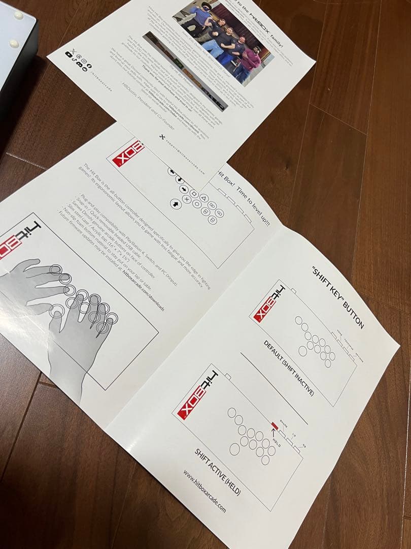 hitBOX アーケードコントローラー ホワイト/レッド ケーブル予備2つ付き