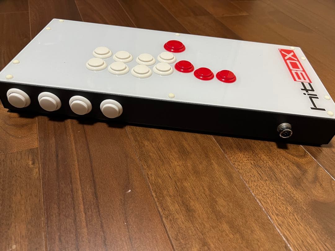 hitBOX アーケードコントローラー ホワイト/レッド ケーブル予備2つ付き