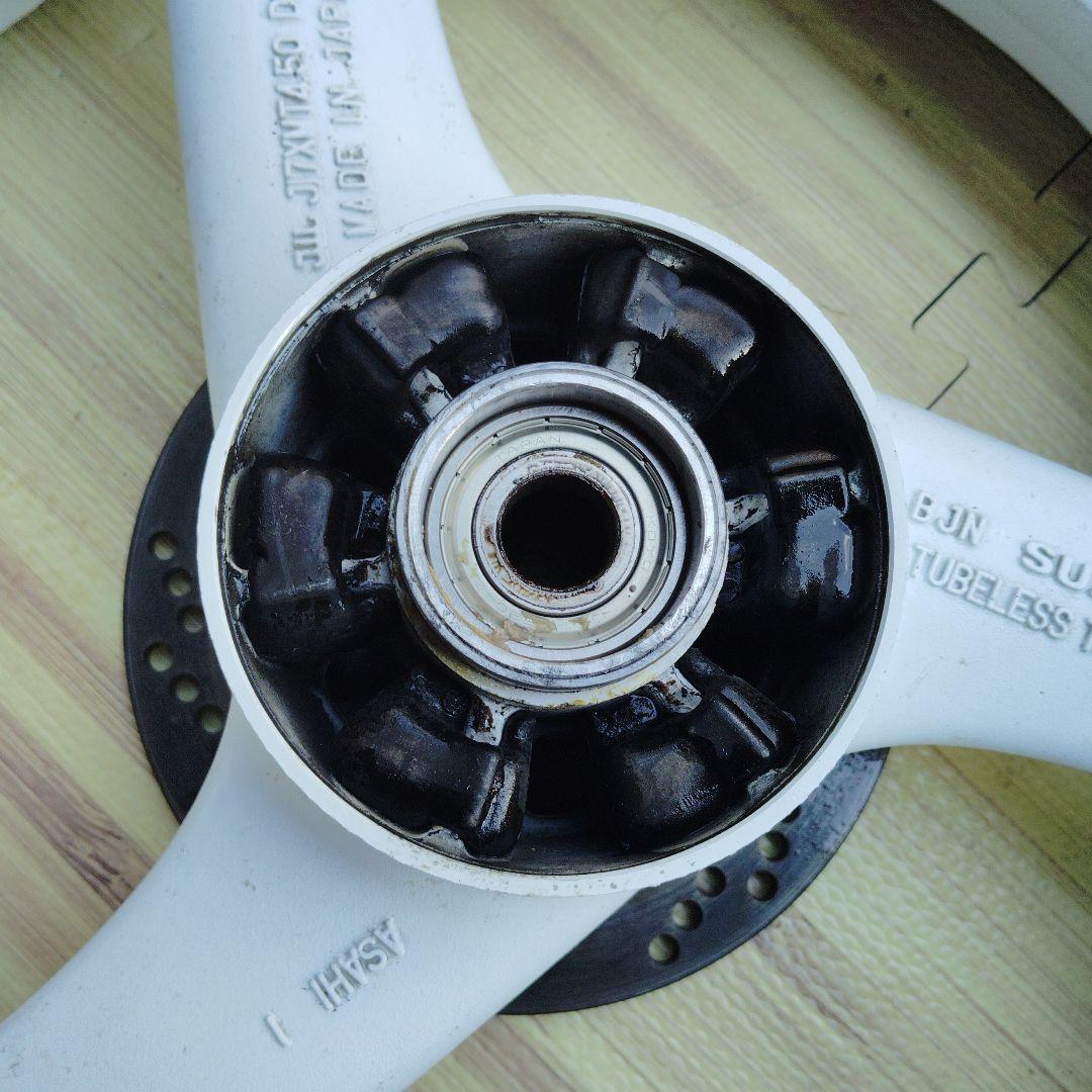 【絶品】SUZUKI RGV250Γ VJ22A リヤホイール