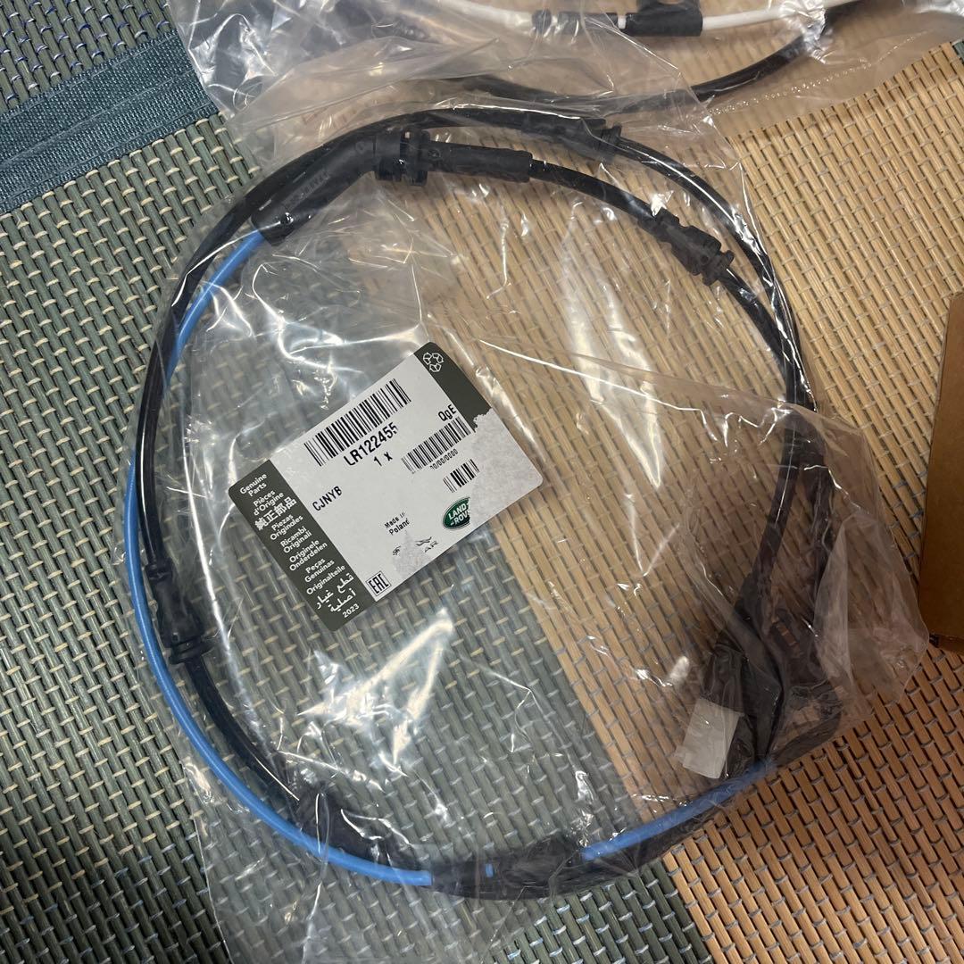 ディフェンダー90/110 純正ブレーキパッド、ハーネスセット