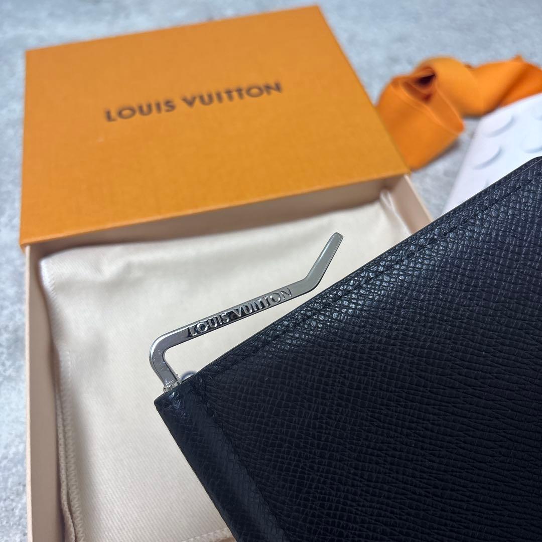 LOUIS VUITTON ブラックマネークリップ