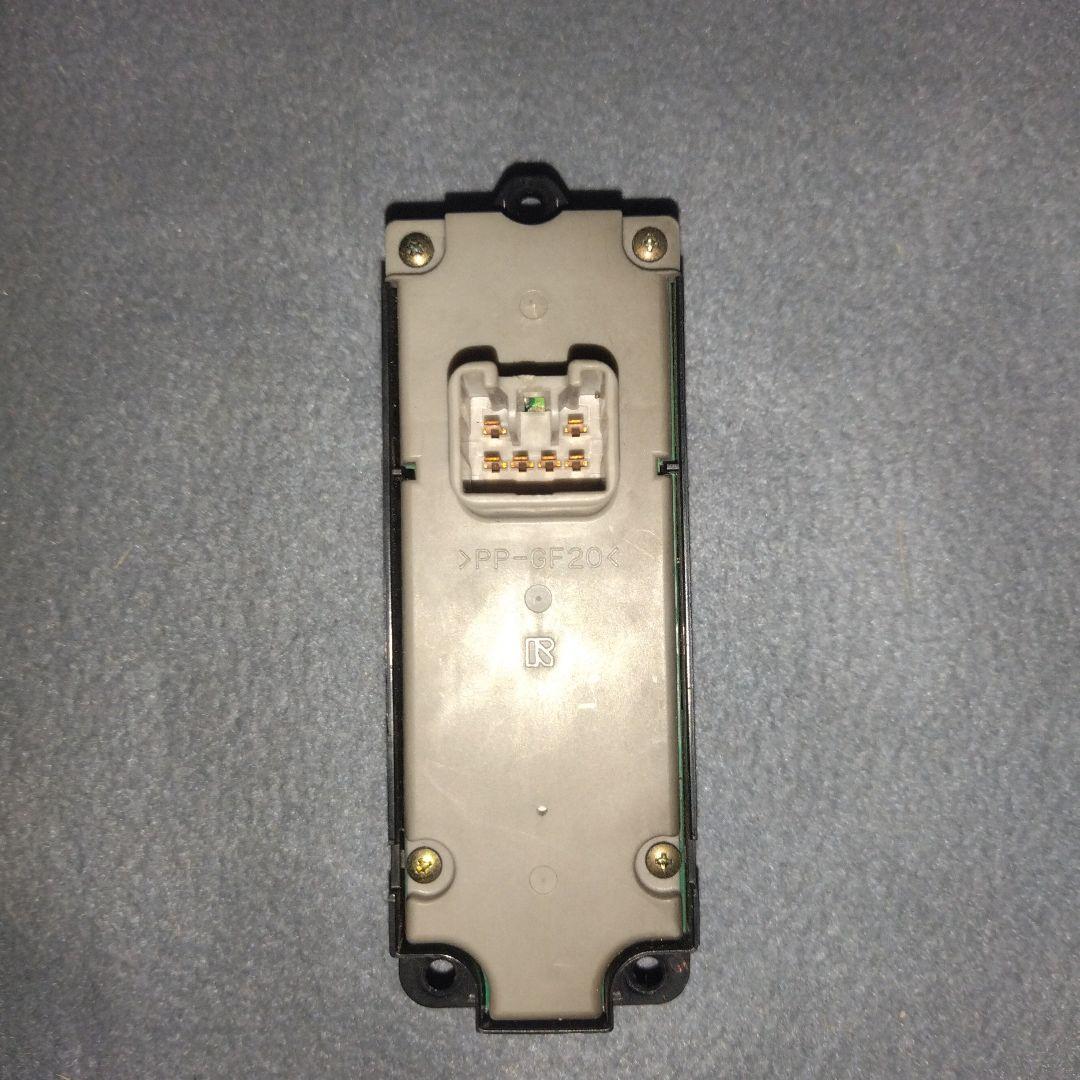 マツダ タイタン ダッシュ(KR–SYF6T)純正パワーウインドウスイッチ　左右
