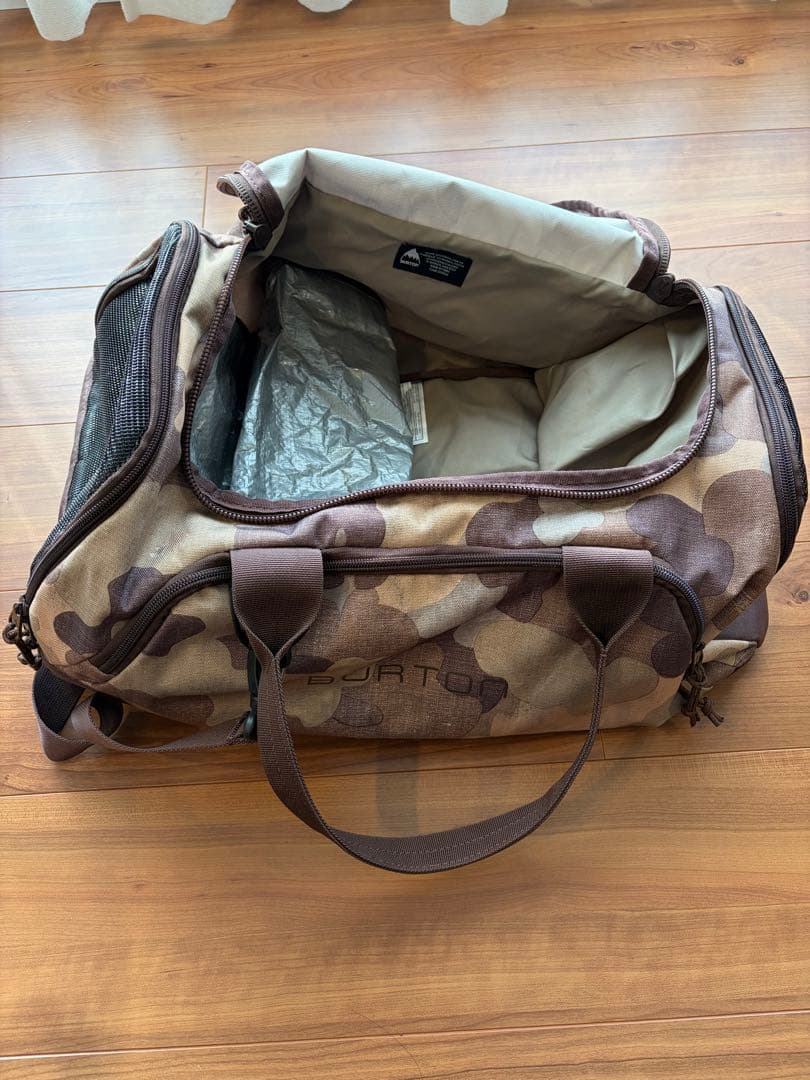 バートン　ダッフルバッグ