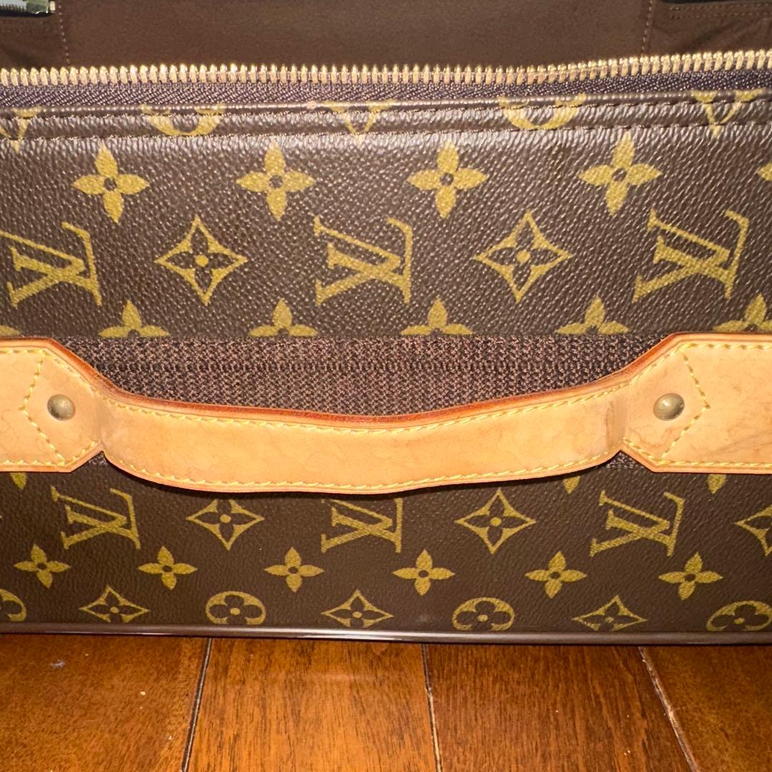 LOUIS VUITTON スーツケース