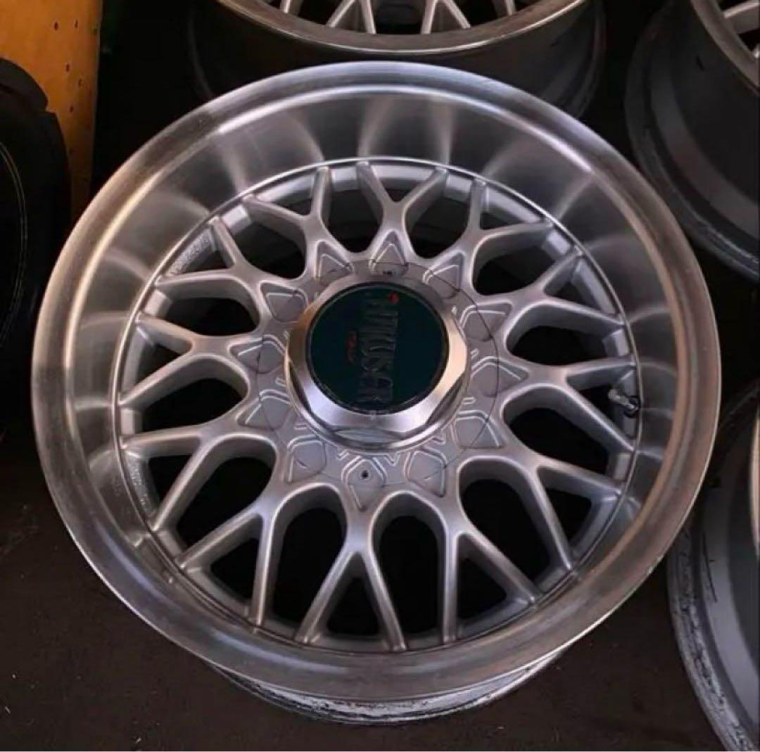 ハウザー　パラマウント商会　139.7 6H VR 16インチ