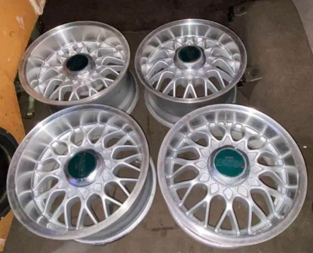 ハウザー　パラマウント商会　139.7 6H VR 16インチ