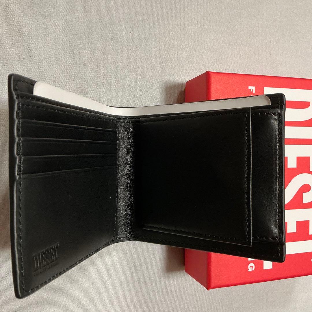 洗練されたデザイン　DIESEL BI-FOLD COIN S 3D 折り財布