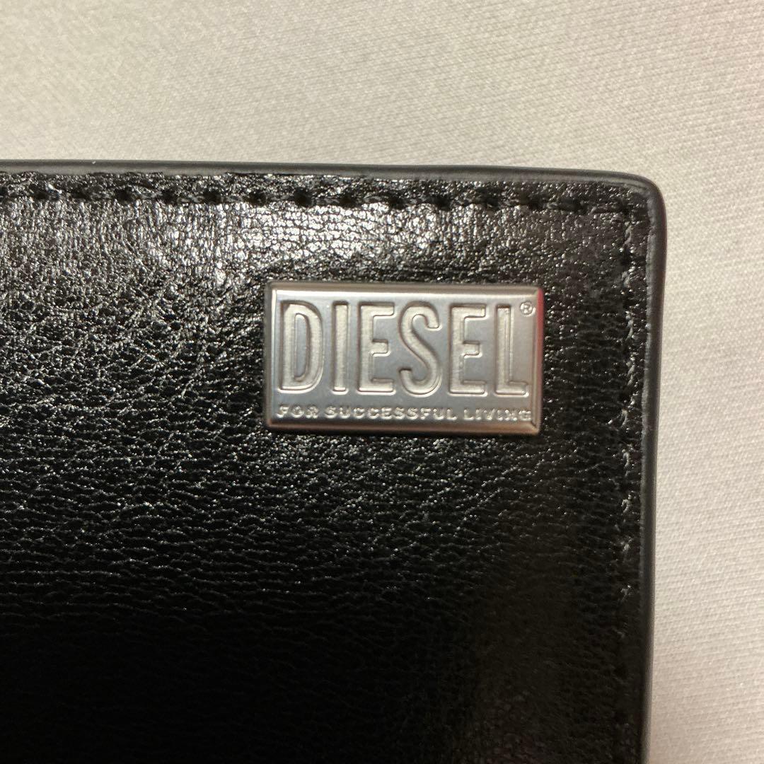洗練されたデザイン　DIESEL BI-FOLD COIN S 3D 折り財布