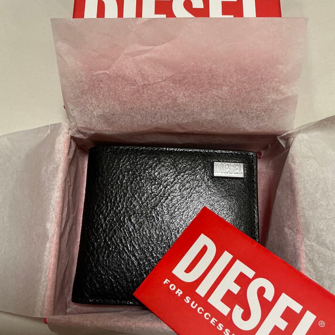 洗練されたデザイン　DIESEL BI-FOLD COIN S 3D 折り財布