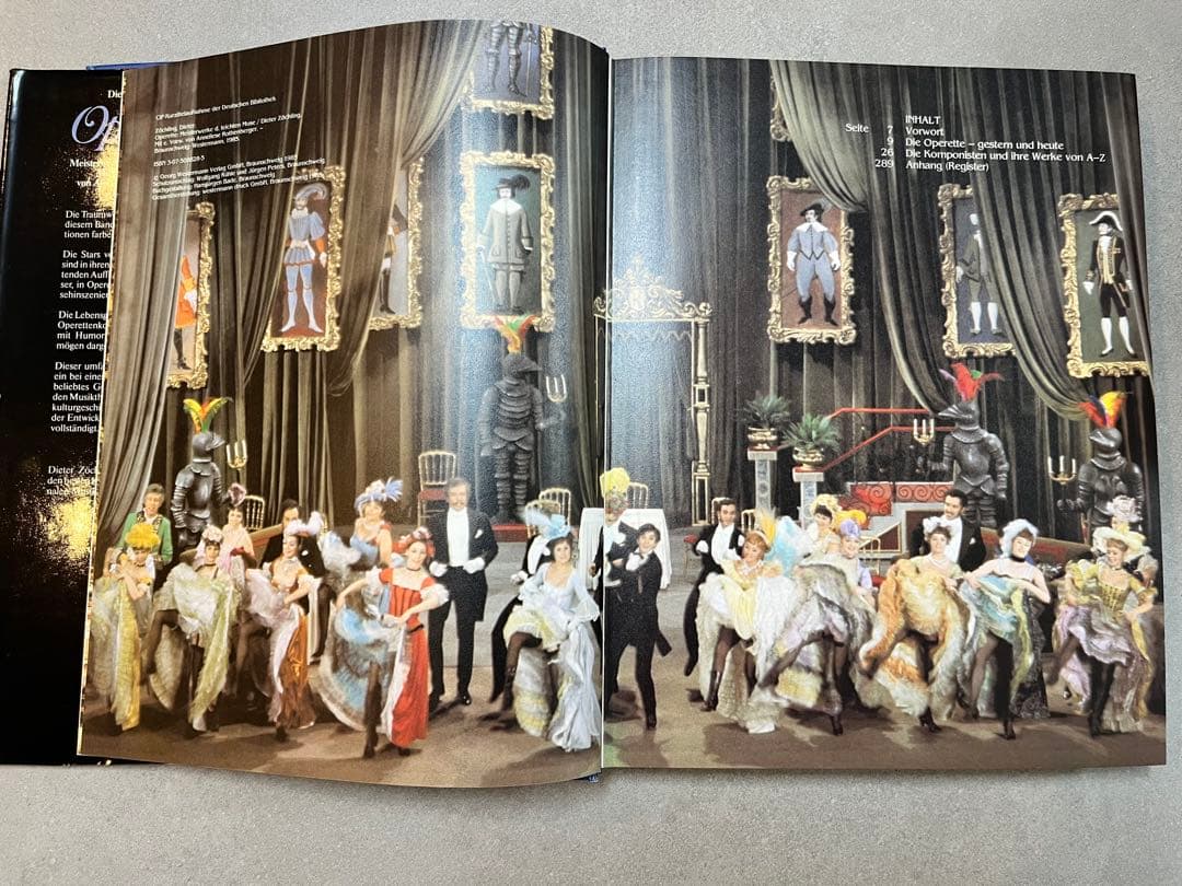 アート・デザイン・音楽 Operette Meisterwerke der leichten Muse