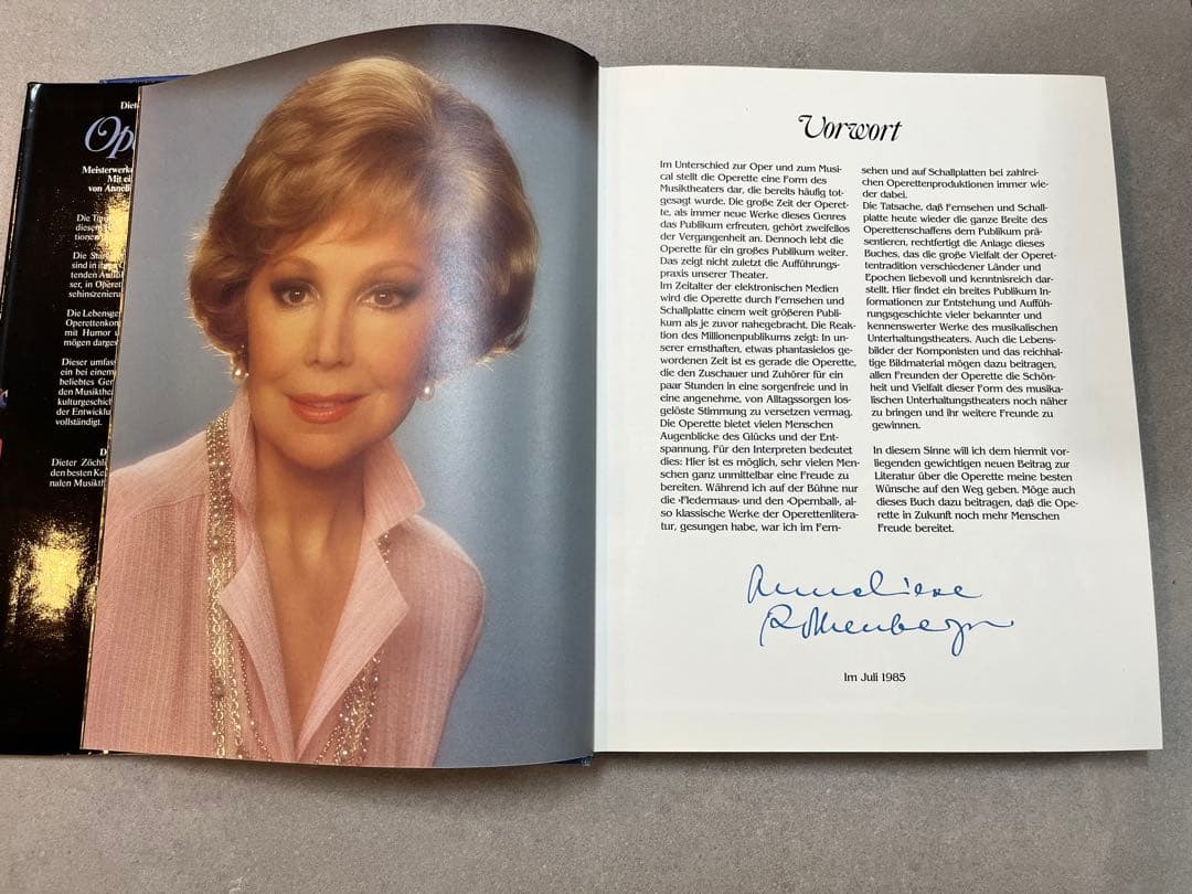 アート・デザイン・音楽 Operette Meisterwerke der leichten Muse