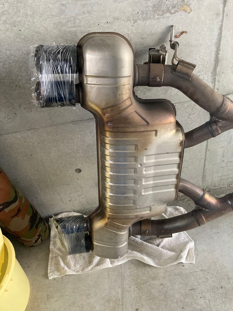  F80 F82 M3 M4 コンペティション 純正マフラー