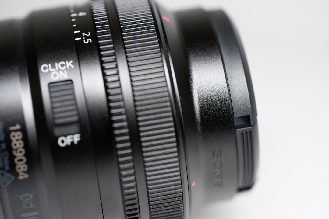 SEL40F25G （新品未使用）