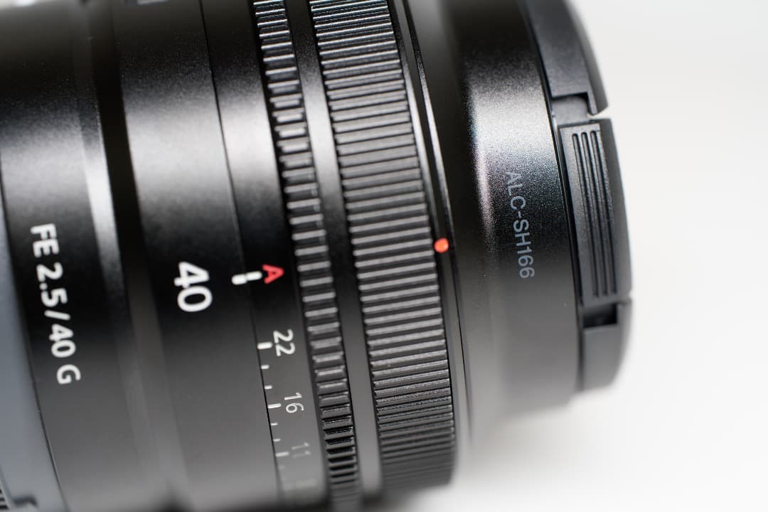 SEL40F25G （新品未使用）