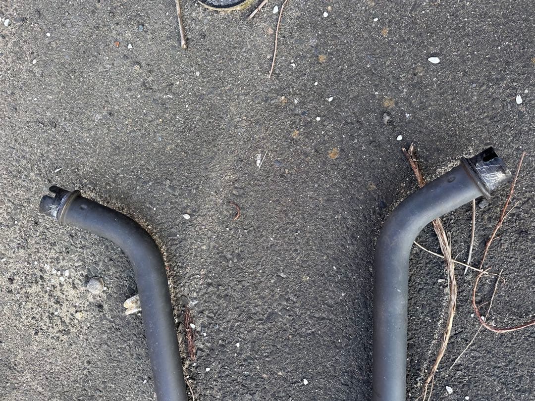 V36スカイラインセダン！ワンオフ中間ストレートマフラー！しょたくん