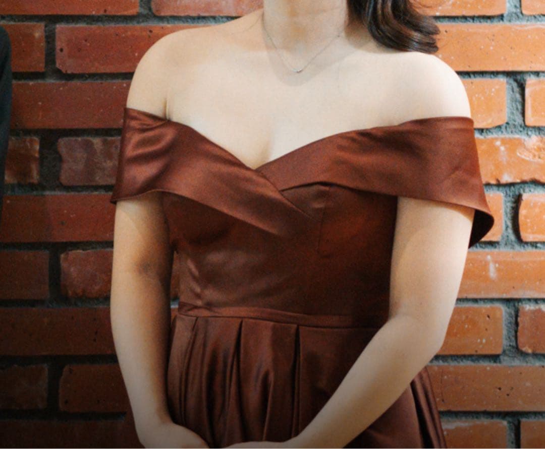 ウェディングドレスセット　ホワイト　カラー（ブラウン）