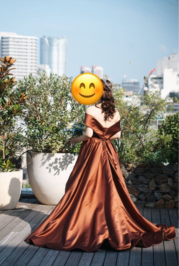 ウェディングドレスセット　ホワイト　カラー（ブラウン）