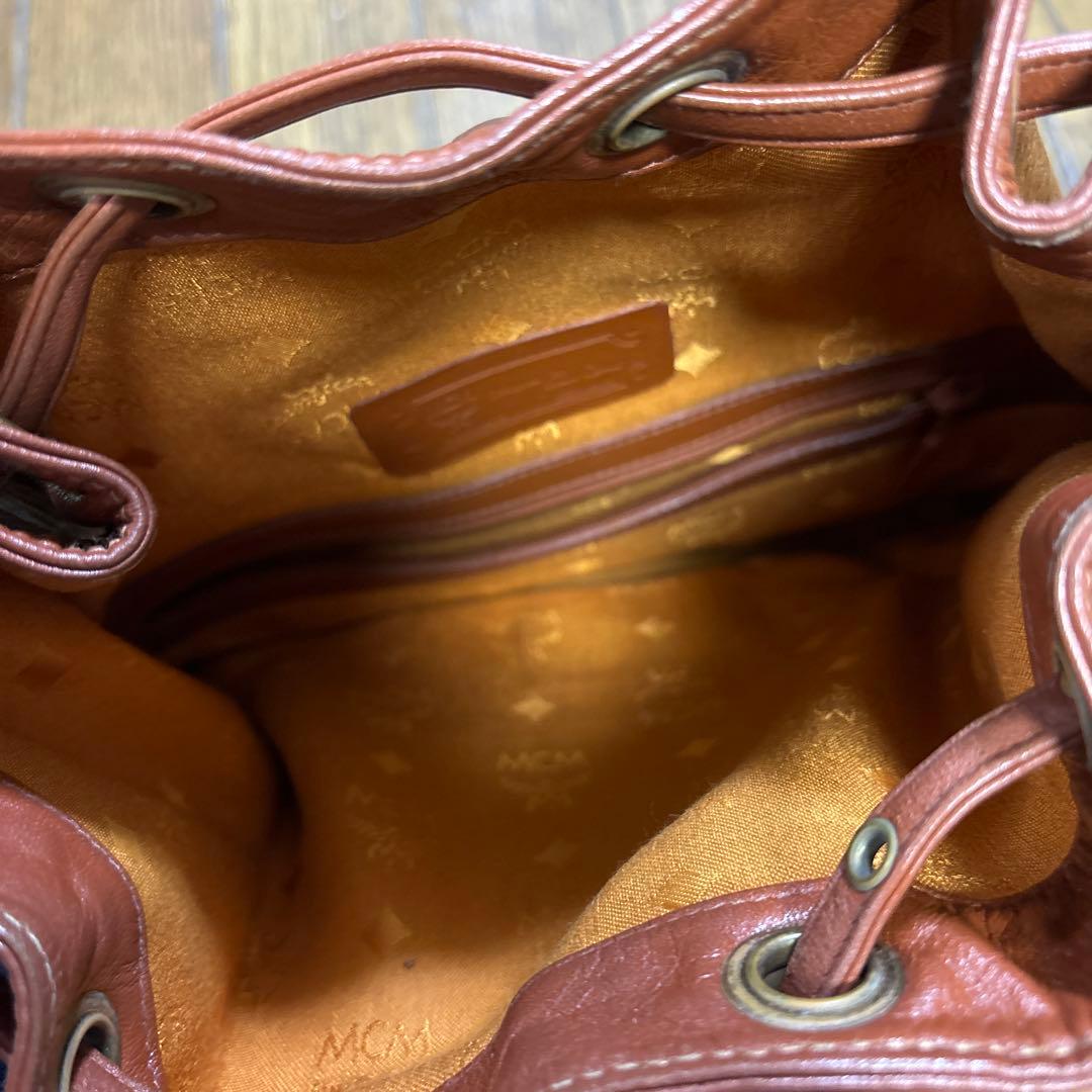MCM レザー ショルダーバッグ 中型