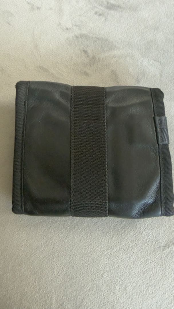 bagjack Cobra Buckle付き黒レザー折り財布