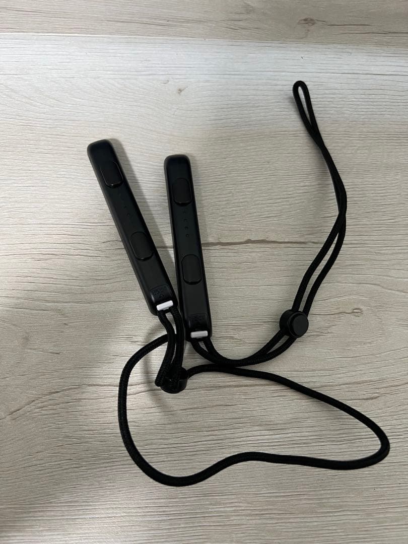 Nintendo Switch 本体とカセットとコントローラー4つ