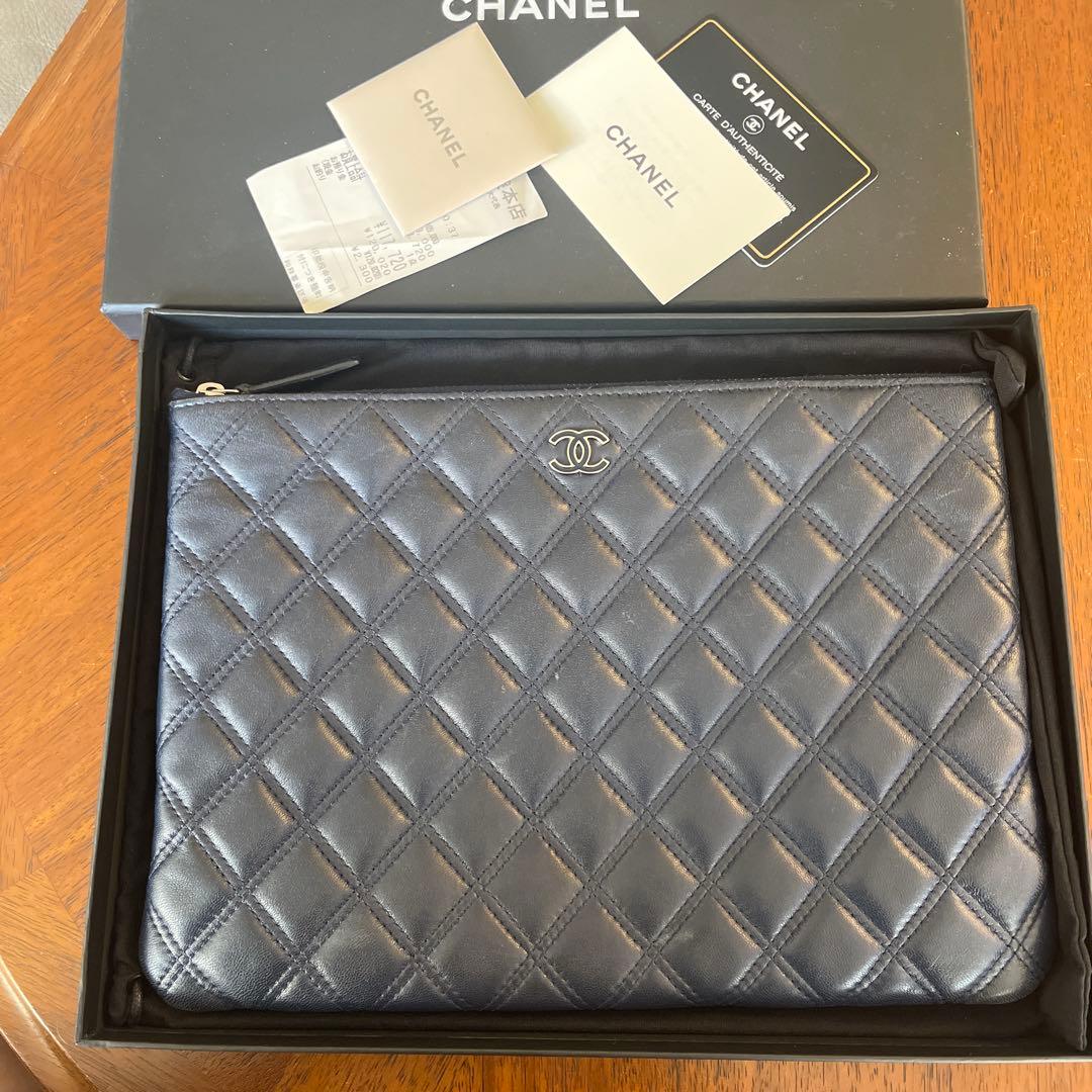 CHANEL キルティング クラッチバッグ