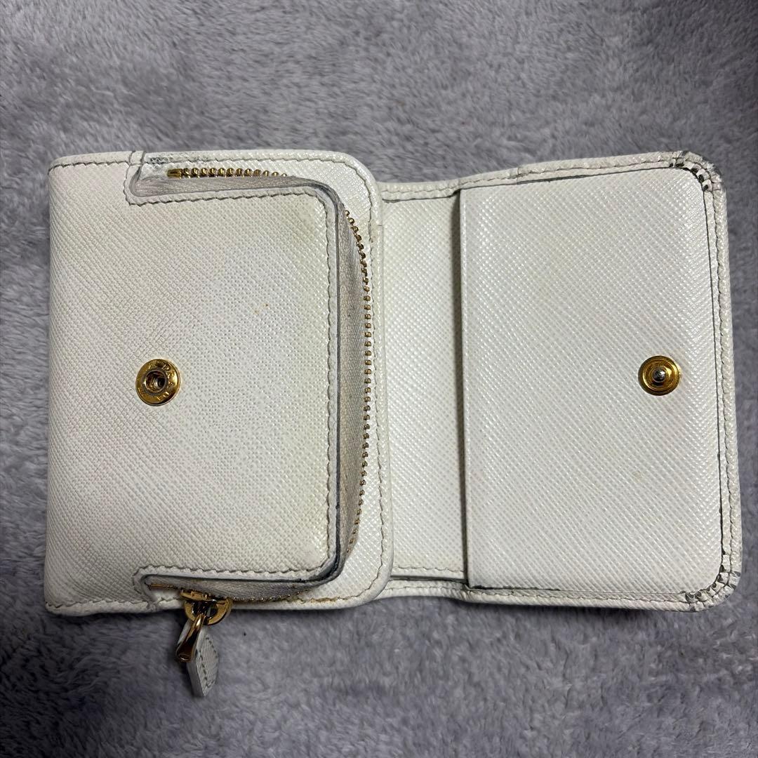 PRADA サフィアーノレザー 三つ折り財布 ホワイト