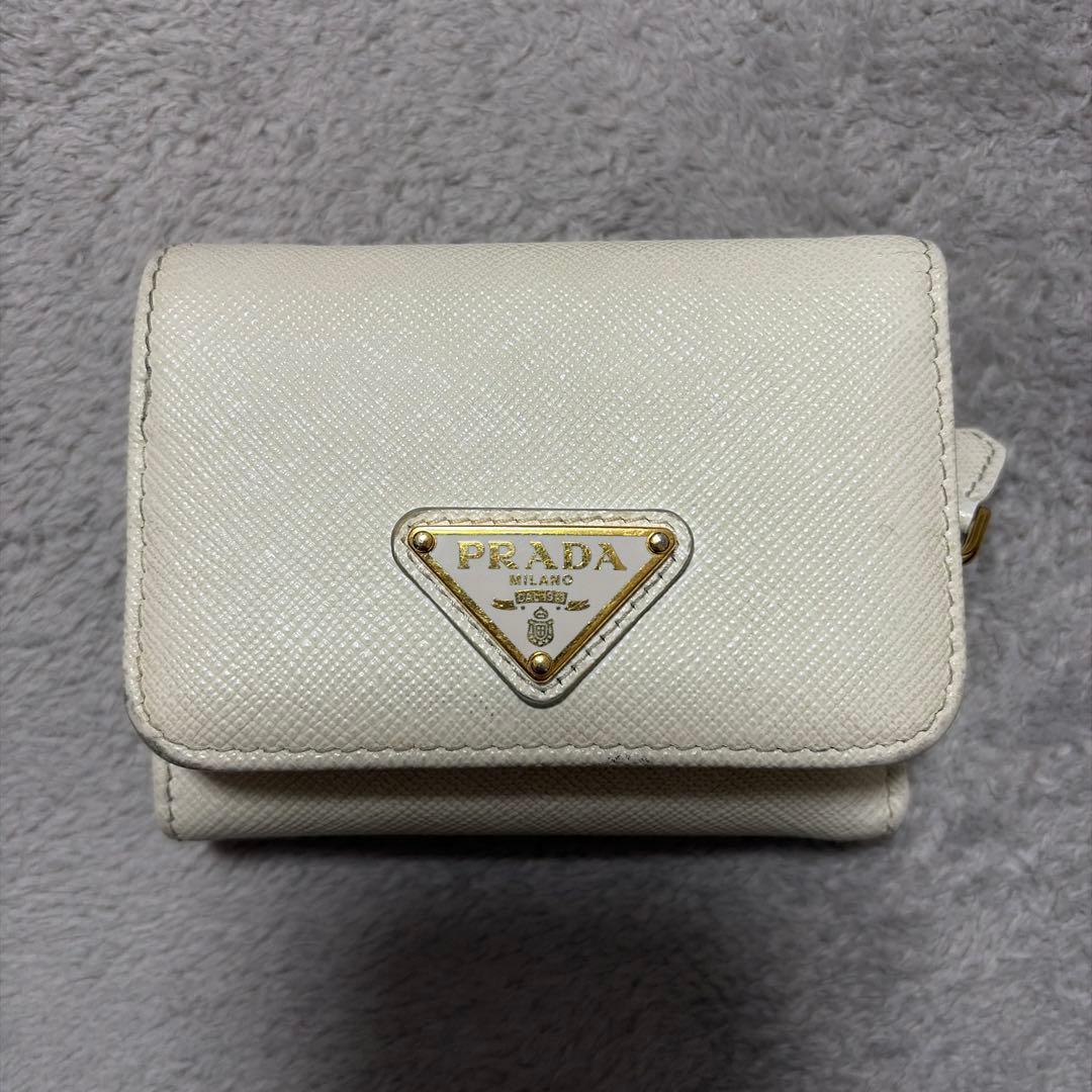 PRADA サフィアーノレザー 三つ折り財布 ホワイト
