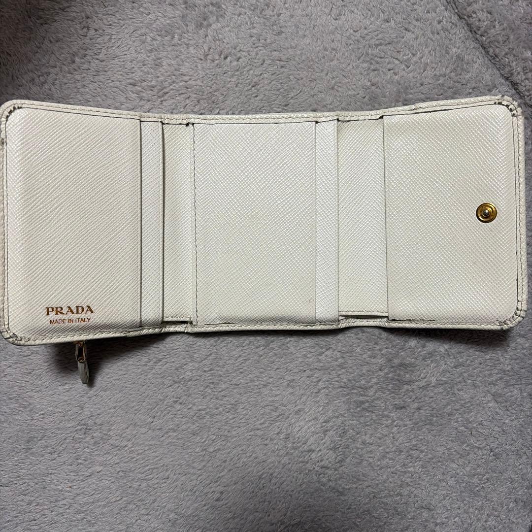PRADA サフィアーノレザー 三つ折り財布 ホワイト