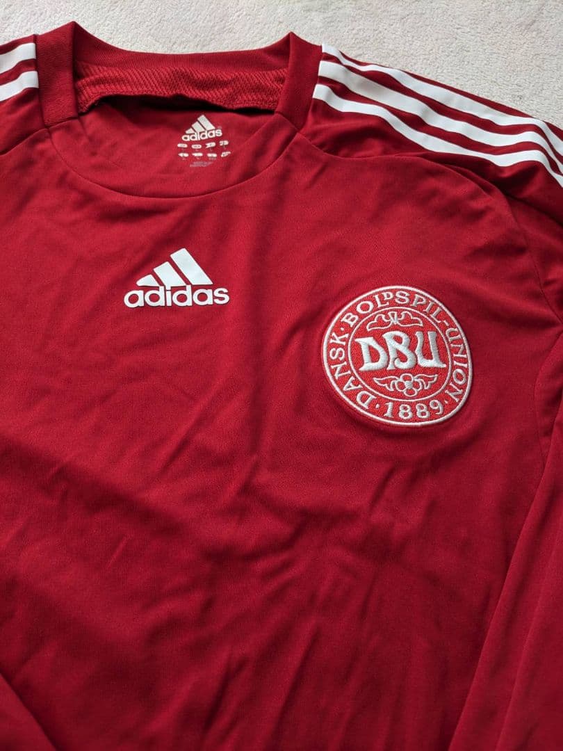 adidas DBU 赤 長袖シャツ