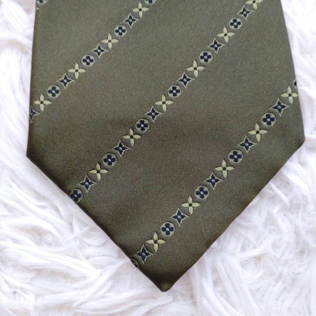 ★美品★ ルイヴィトン 高級シルクネクタイ ストライプ柄（モノグラム） オリーブ