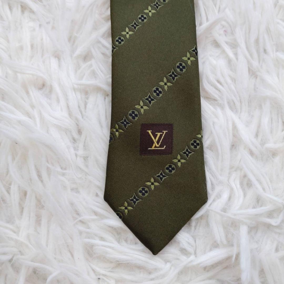 ★美品★ ルイヴィトン 高級シルクネクタイ ストライプ柄（モノグラム） オリーブ