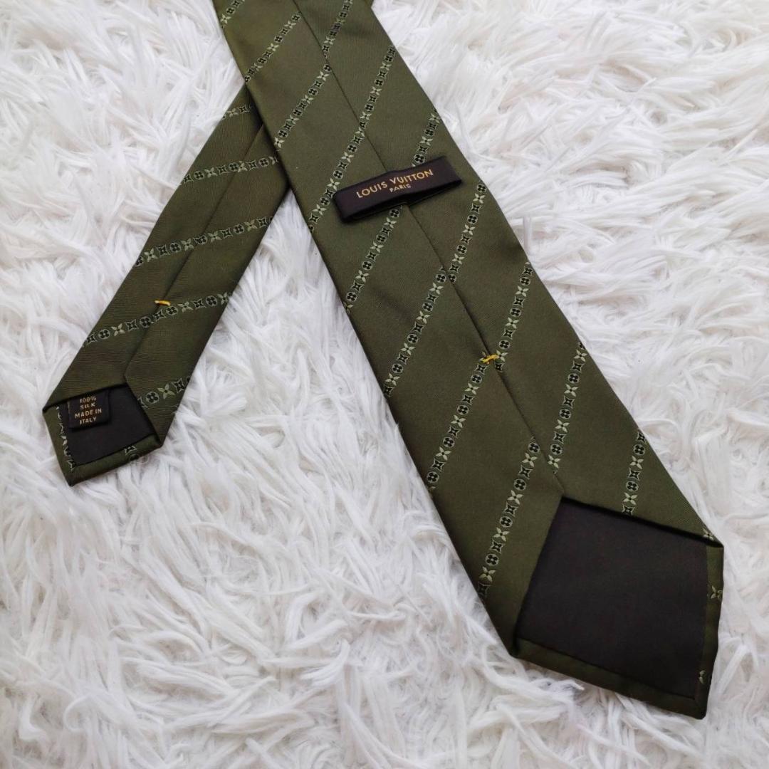 ★美品★ ルイヴィトン 高級シルクネクタイ ストライプ柄（モノグラム） オリーブ