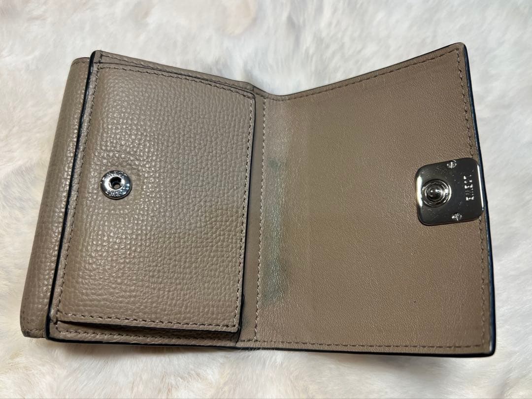 LOEWE レディース　三つ折り財布