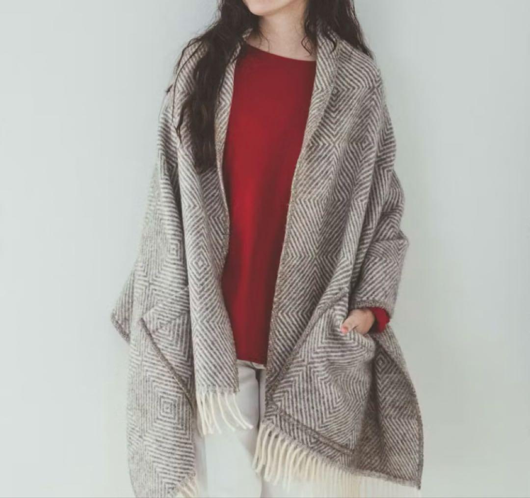 LAPUAN KANKURIT ポケット付きショール　MARIA