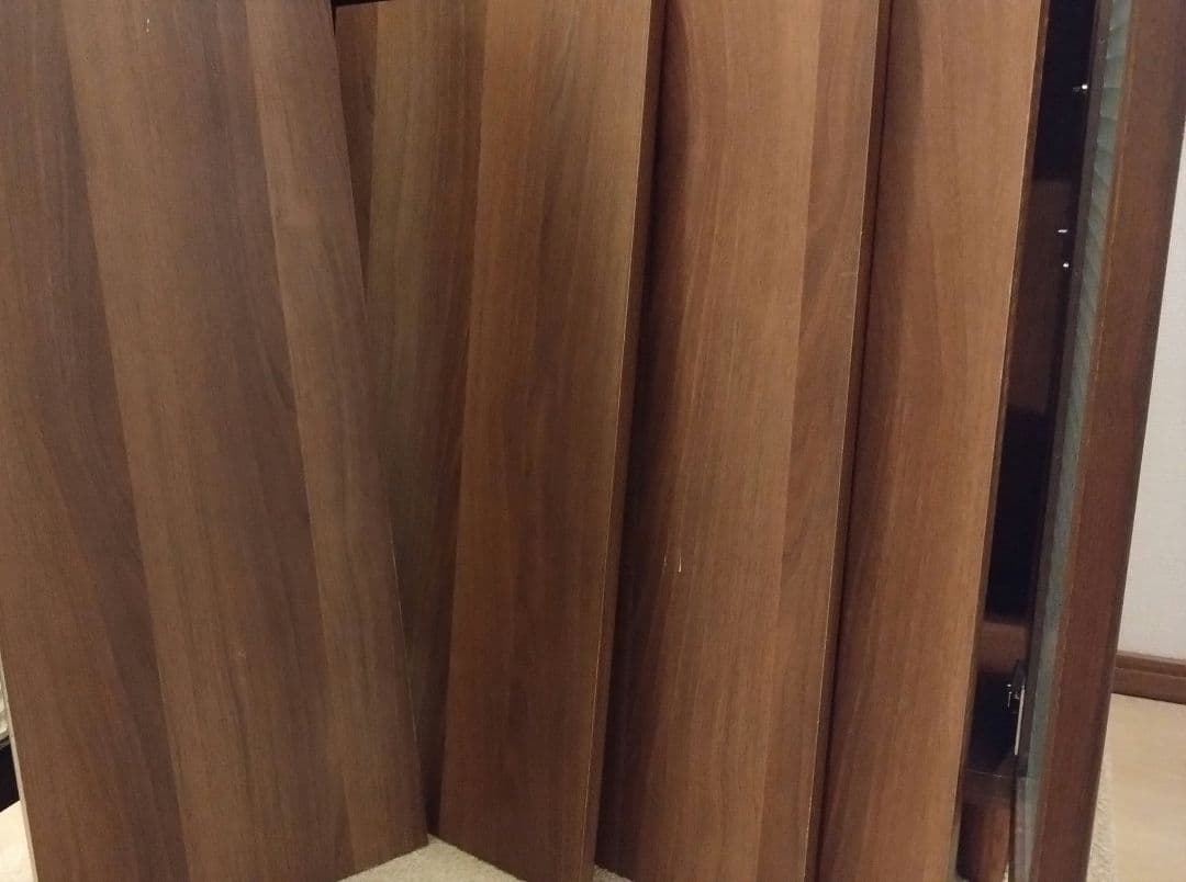 【匿名配送】ウォルナット　ガラスキャビネット