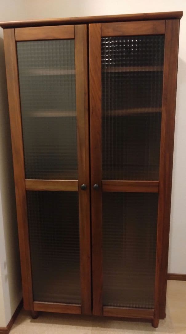 【匿名配送】ウォルナット　ガラスキャビネット