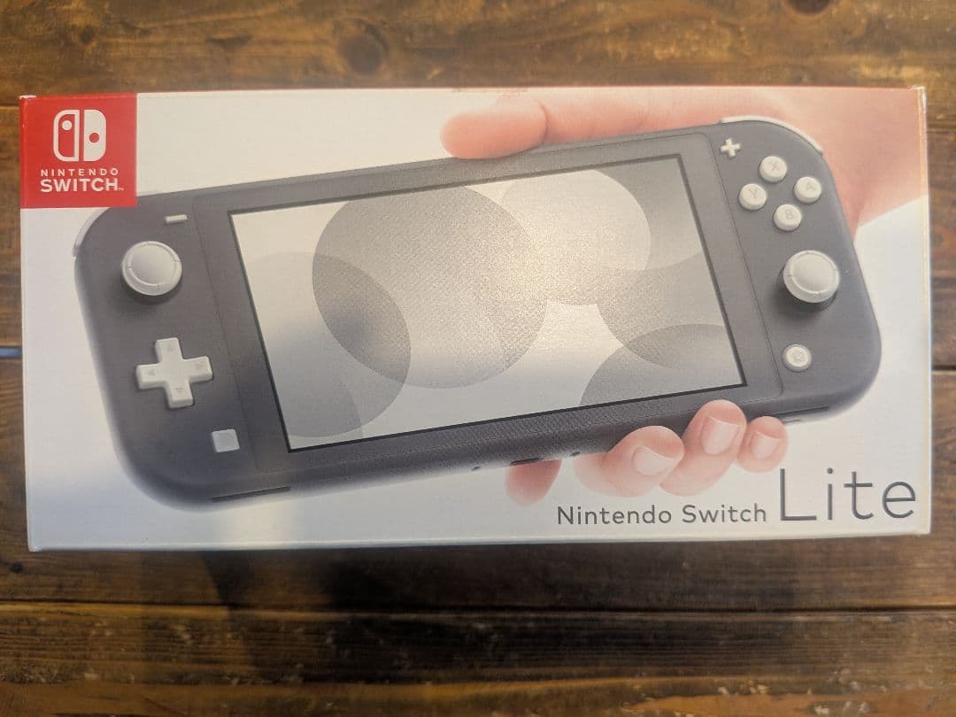 Nintendo Switch Lite スクリーンに小キズあり