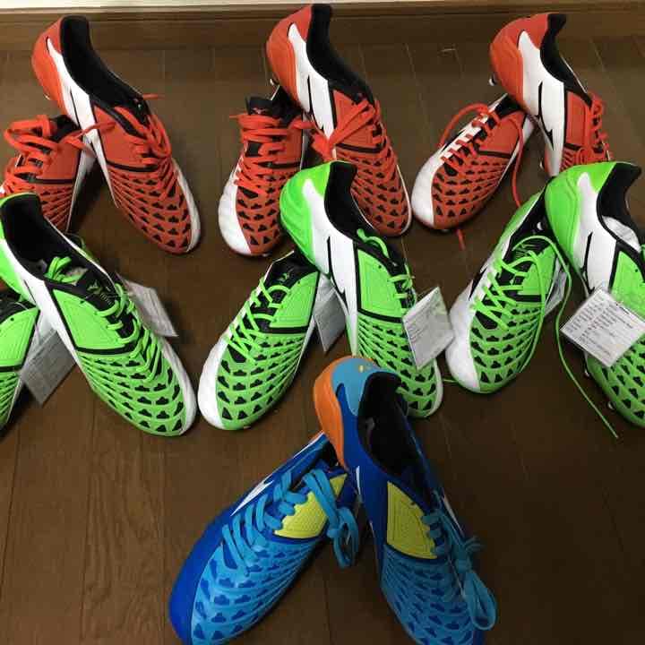 サッカースパイク ミズノ