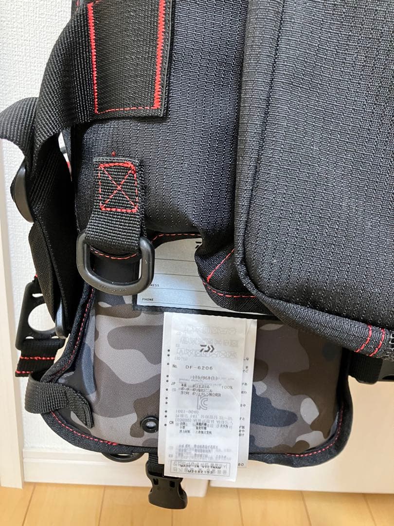 Daiwa フィッシングベスト ブラック/レッド
