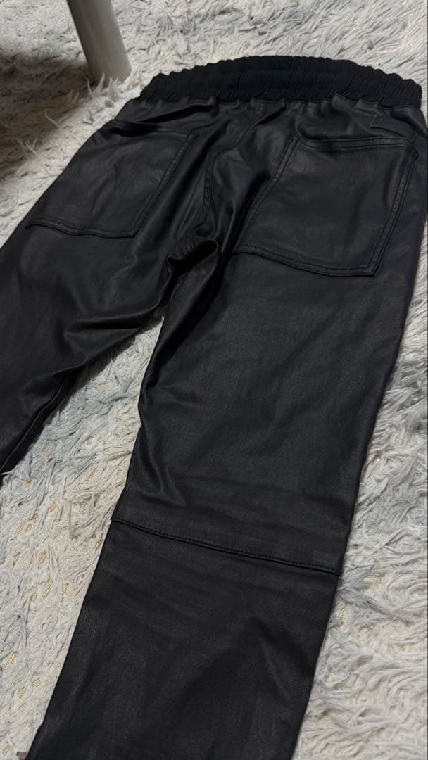 黒*柴様 ダンケシェーンレザーパンツ(ほぼ未使用)