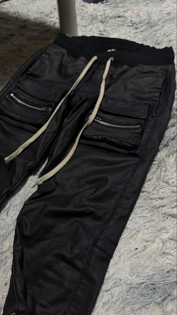黒*柴様 ダンケシェーンレザーパンツ(ほぼ未使用)