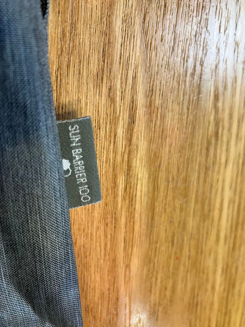 サンバリア100 3段折りたたみ　フロスト　グレー　日傘