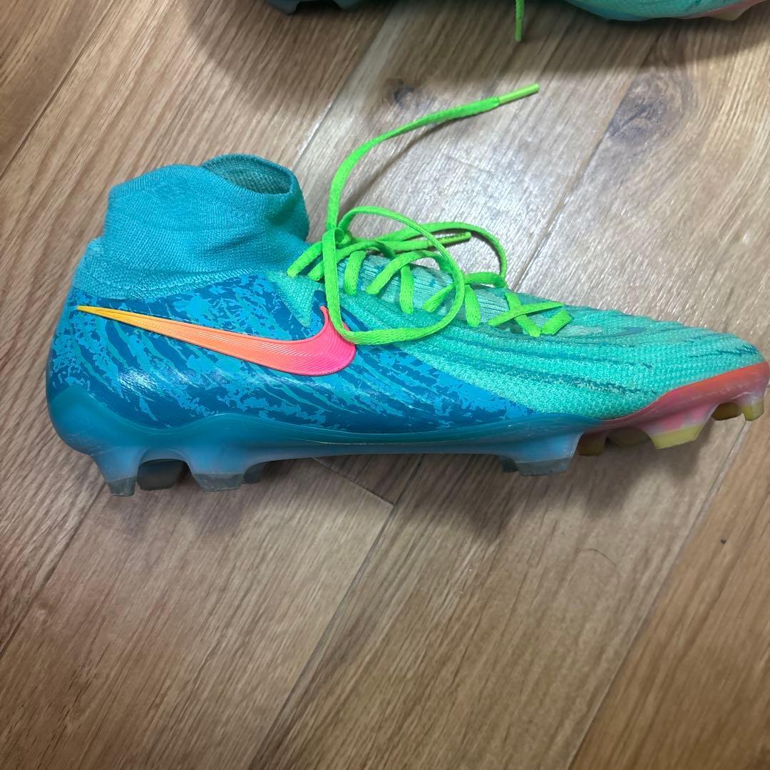 Nike サッカースパイク ファントン