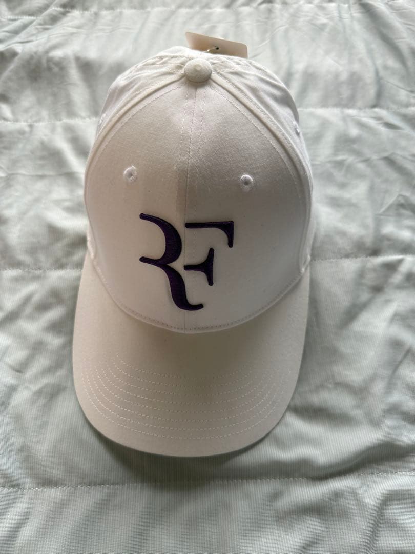 ユニクロ ロジャーフェデラー RFロゴキャップ 白紫