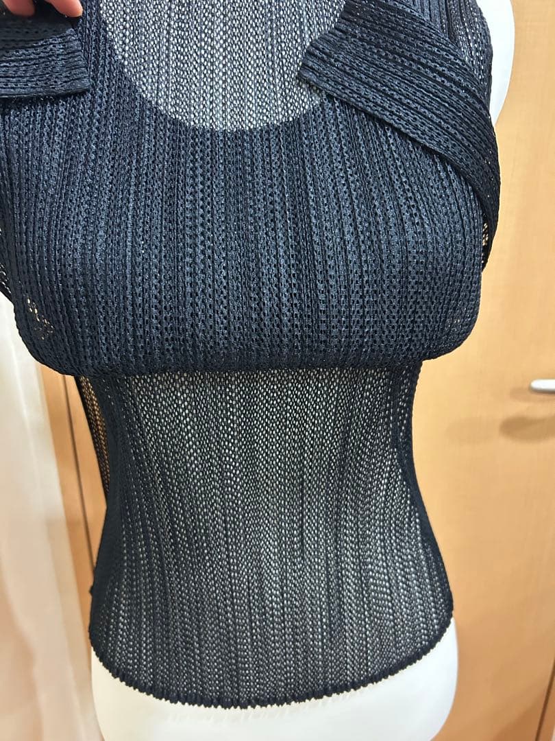 ⭐️プリーツプリーズタタミタンクトップ黒極美品⭐️