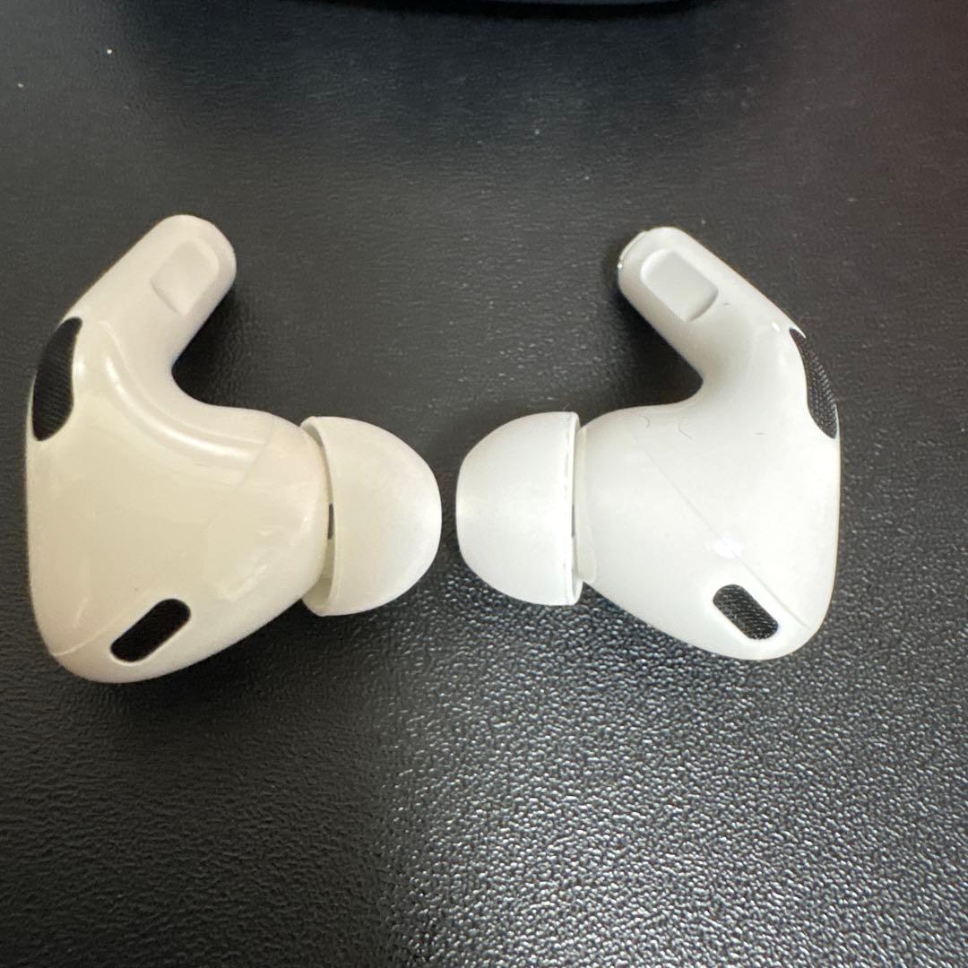 イヤホン AirPods Pro 2 MTJV3J/A (USB-C)